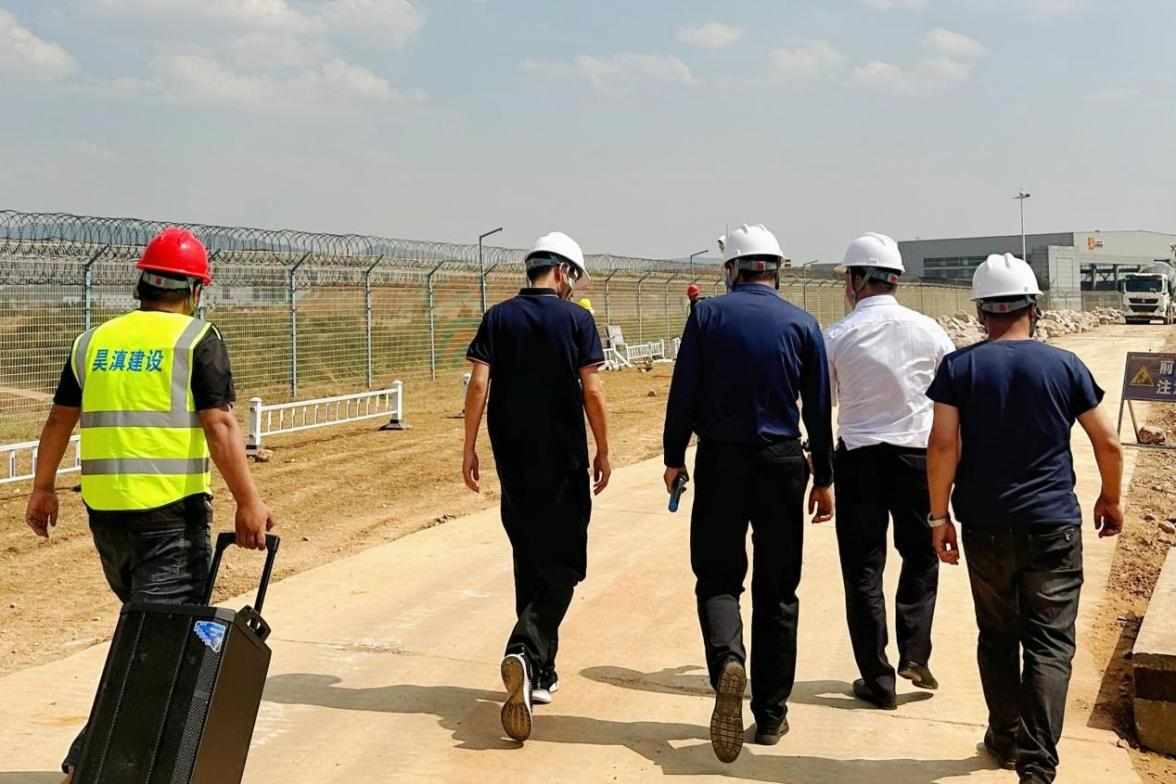 勐?？疾旖M至在建長水機(jī)場 T2 航站樓項目考察.png